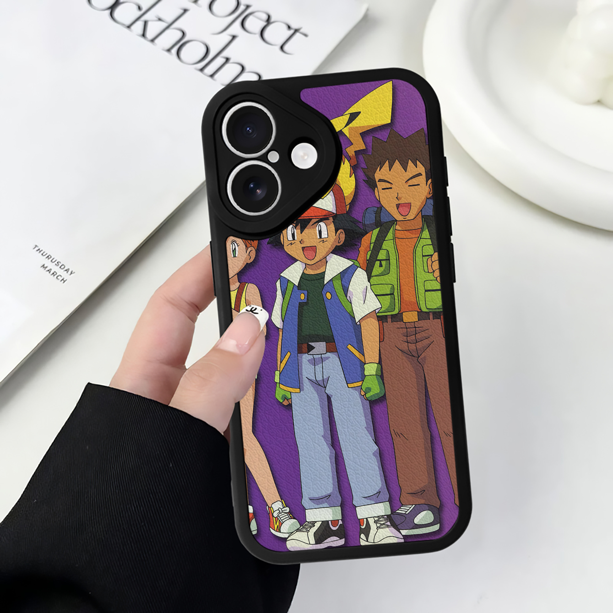（画像用） ポケットモンスター Pokémon 【iPhone 16シリーズ対応】シリコンスマホケース（レザー調） 材質：シリコン